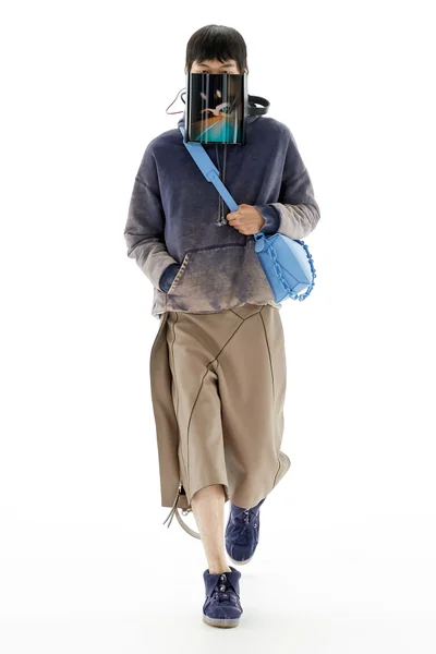 Look 27